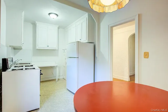 $569,000 | 109-14 Ascan Avenue, Unit 4J | Forest Hills