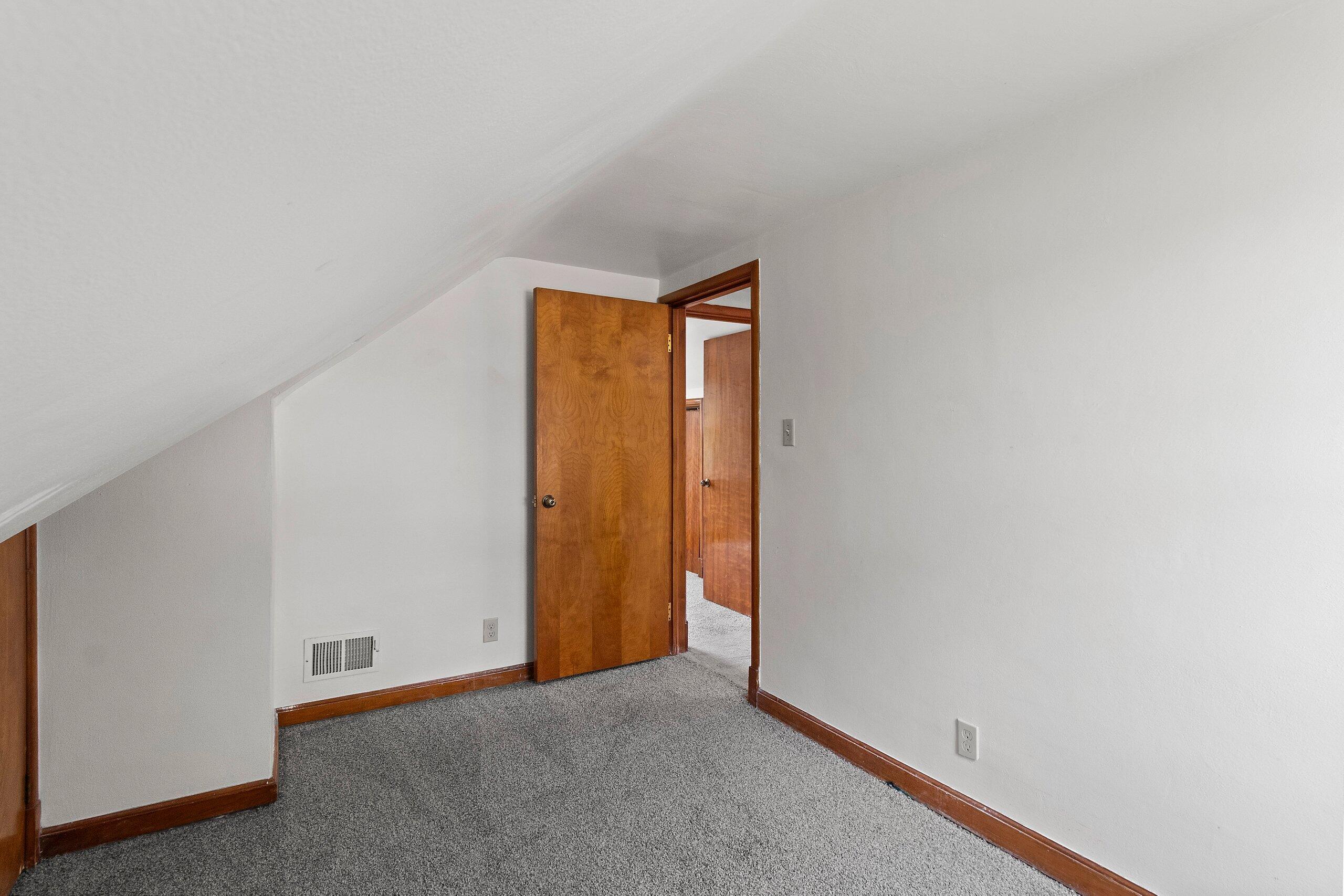 2014 13th Street Two Rivers, WI 54241 - Photo 42 of 53 058-201413thStreet-TwoRivers-WI-54241-SM