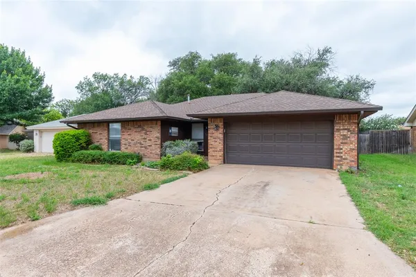 $304,500 | 4826 Circle 20, Abilene, TX 79606