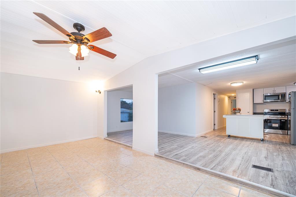 29 Maplehurst Avenue DeBary, FL 32713 - Photo 2 of 20