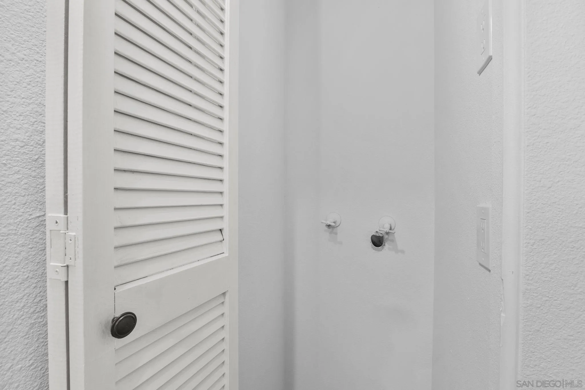 6747 Friars Road, Unit 130 San Diego, CA 92108 - Photo 24 of 32 a view of a bathroom