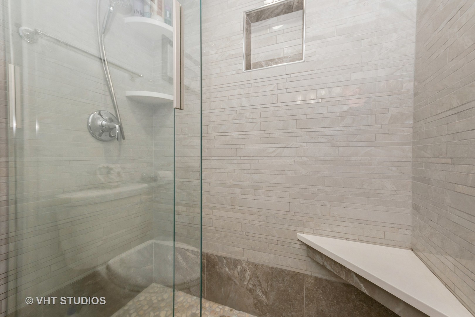 40 North Tower Road, Unit 5N Oak Brook, IL 60523 - Photo 8 of 25 Gallery Image 8