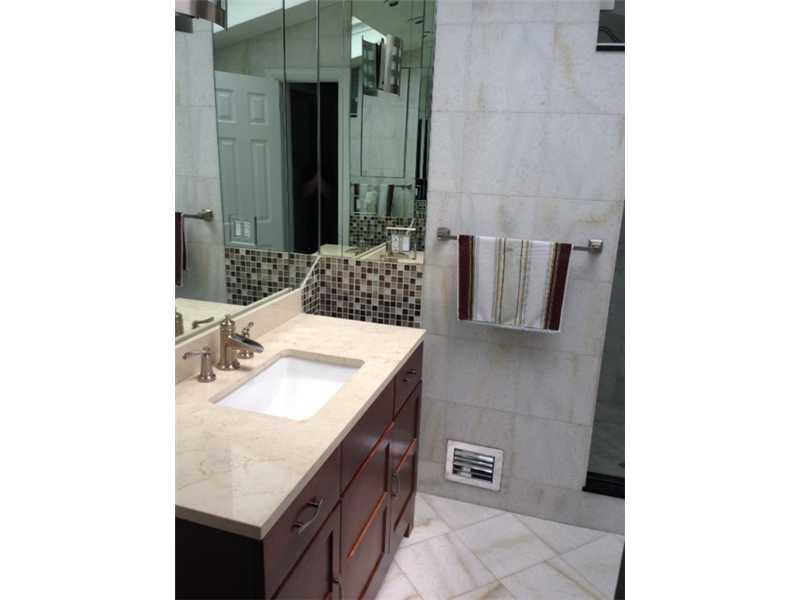 101 Leslie Road Monroeville, PA 15146 - Photo 17 of 20 Full Bath.