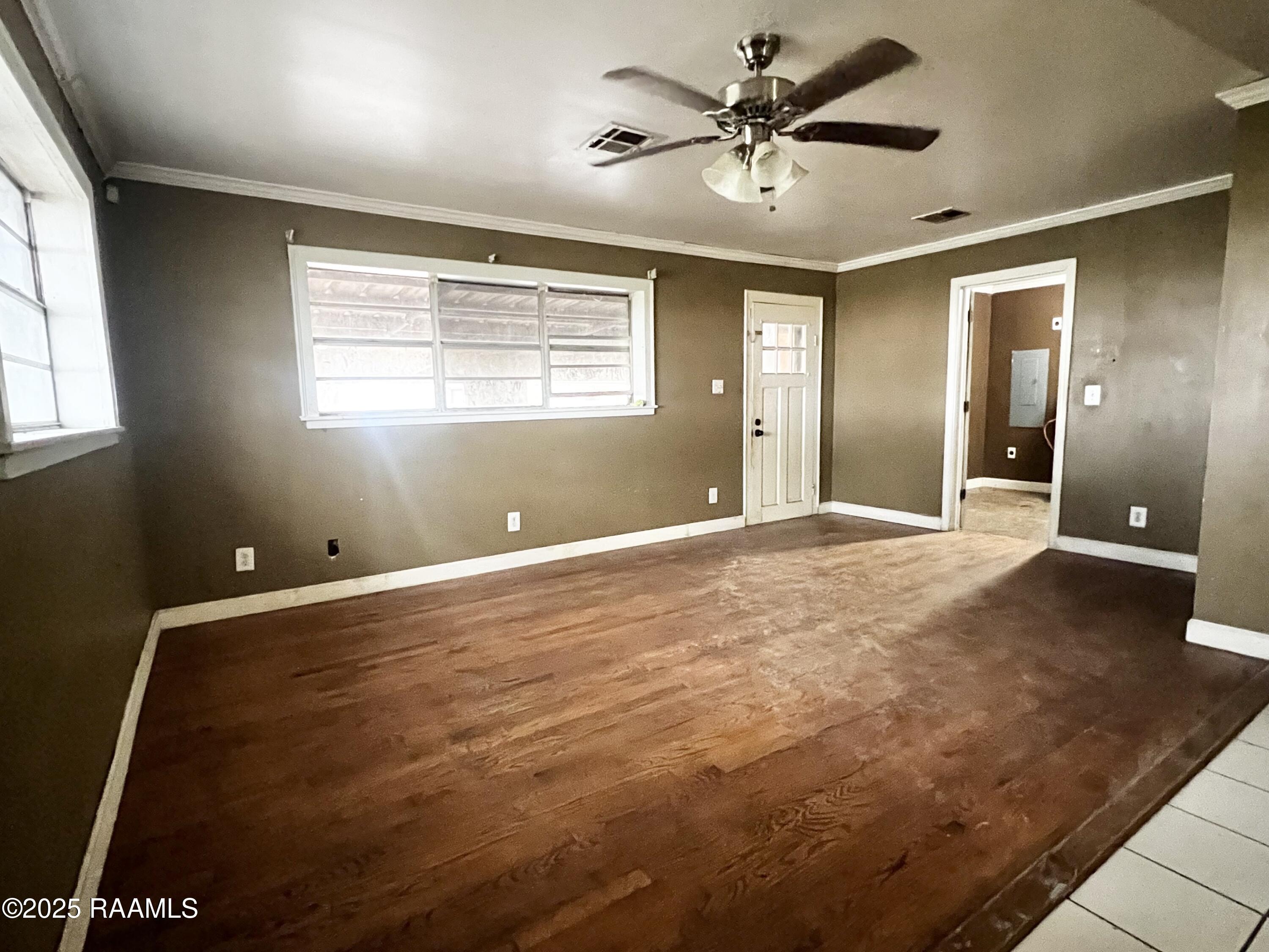 1108 Coteau Road New Iberia, LA 70560 - Photo 10 of 24 Living Room