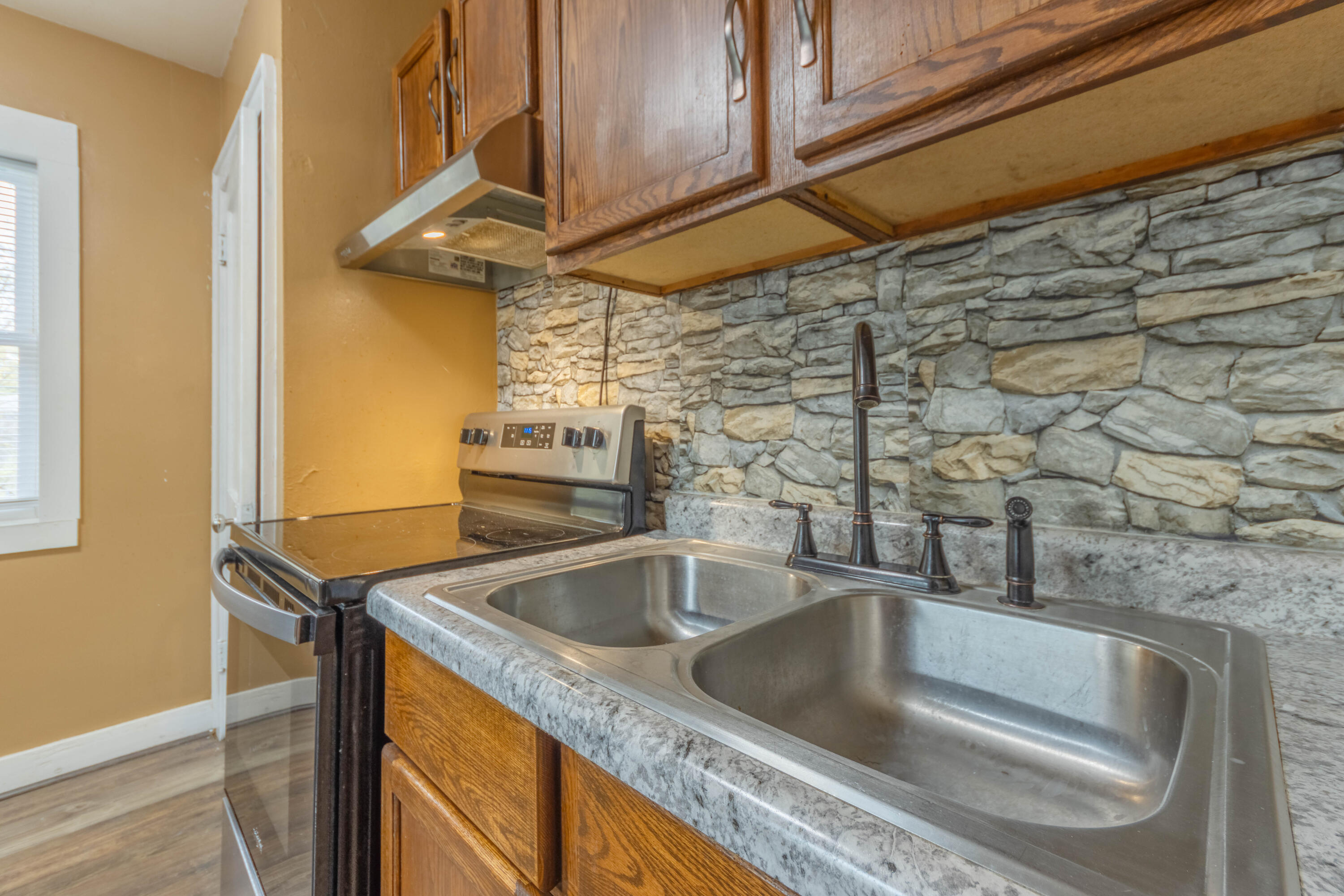 607 East Hoffman Street Three Rivers, MI 49093 - Photo 9 of 23 Hoffman_607-9