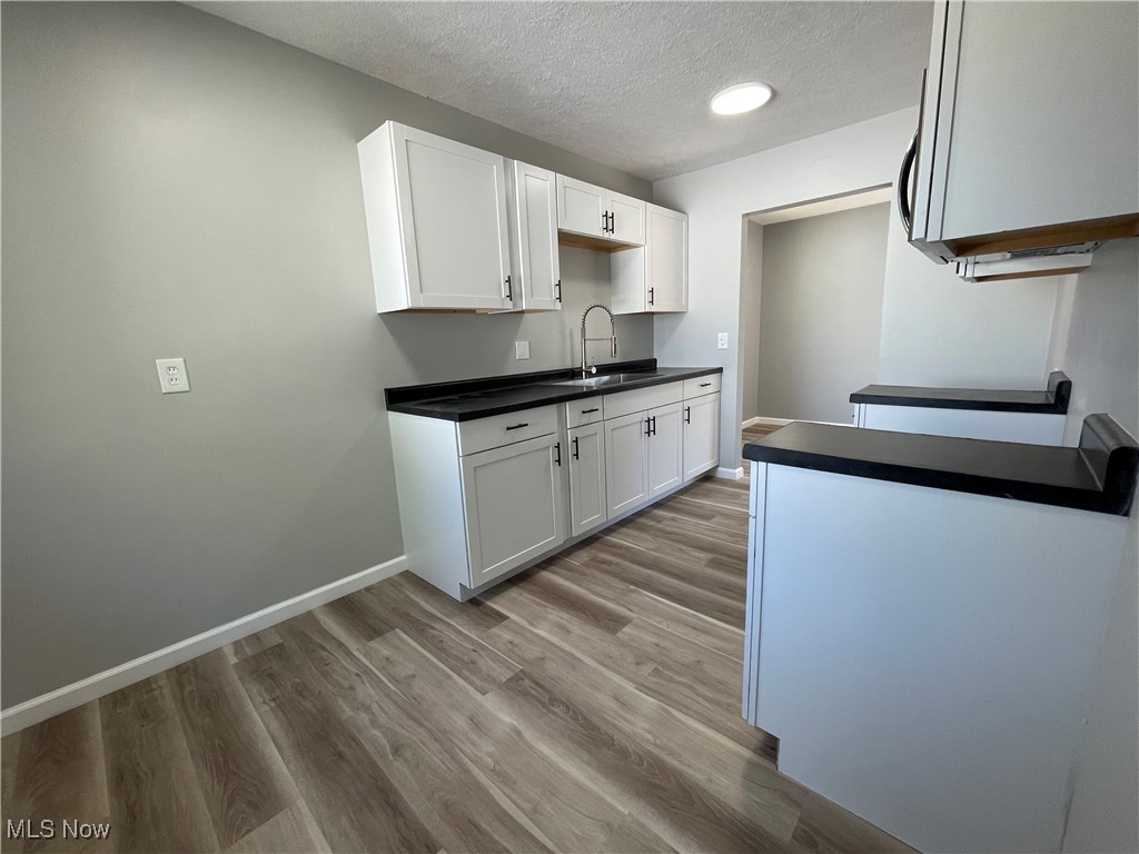 30227 Regent Road Wickliffe, OH 44092 - Photo 13 of 33 Eat-in area
