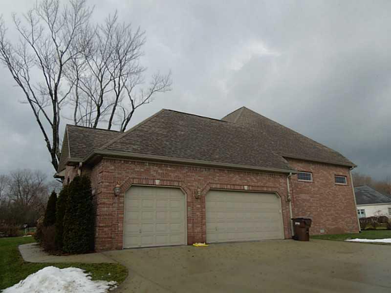 2520 Carr Hill Road Columbus, IN 47201 - Photo 2 of 23 Gallery Image 2
