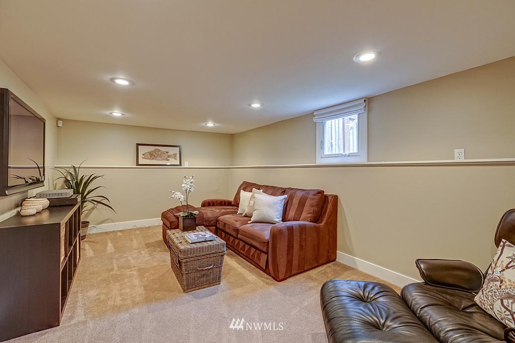 2111 North 60th Street Seattle, WA 98103 - Photo 12 of 15 Gallery Image 12
