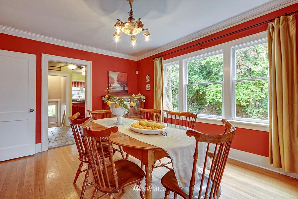 2111 North 60th Street Seattle, WA 98103 - Photo 6 of 15 Gallery Image 6