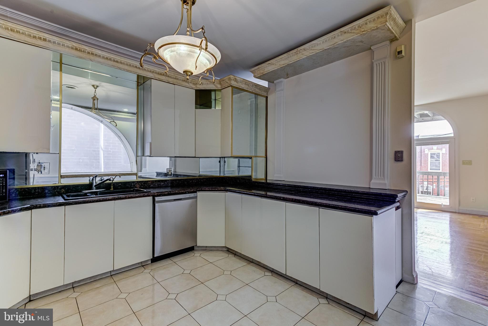 1825 South Broad Street, Unit 2 Philadelphia, PA 19148 - Photo 5 of 31