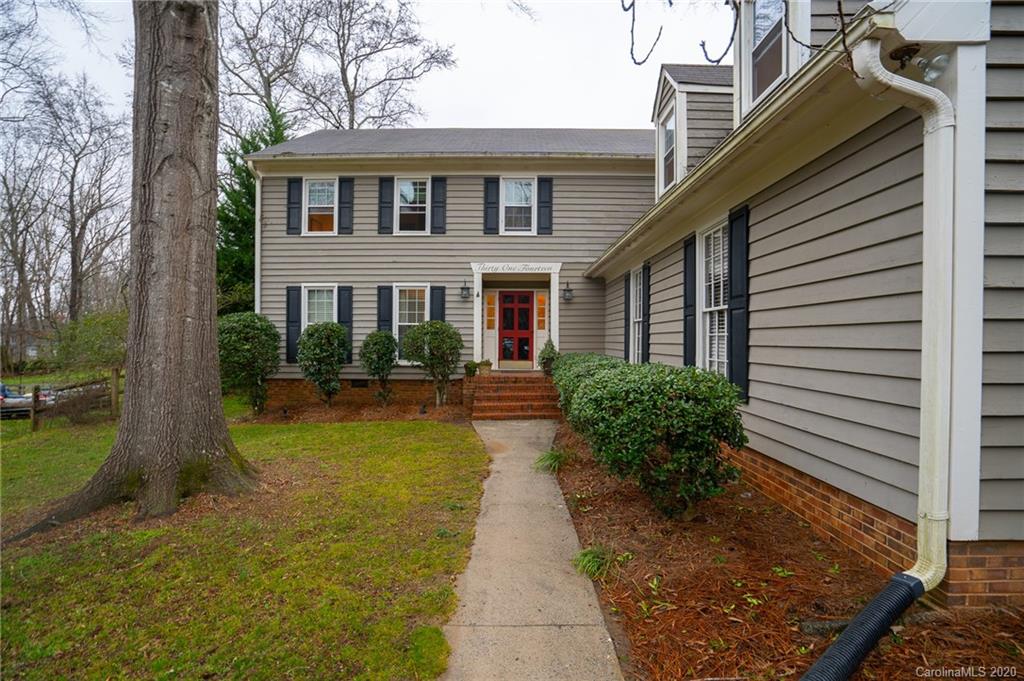 3114 Quilting Road Matthews, NC 28105 - Photo 2 of 44 Gallery Image 2