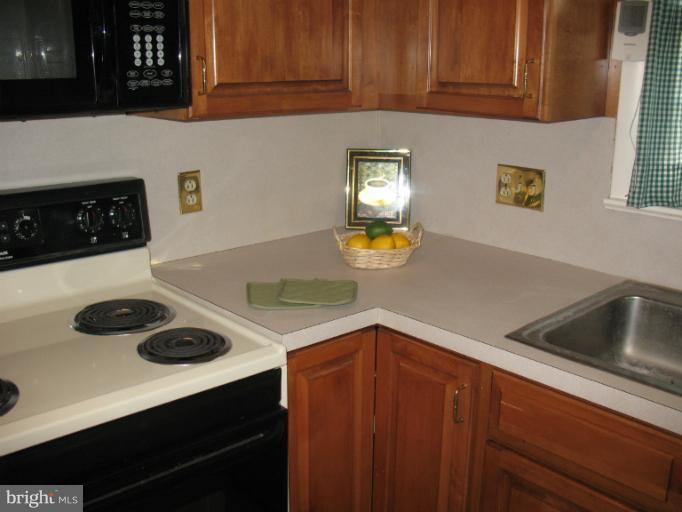 16 Algonquin Road Cambridge, MD 21613 - Photo 22 of 29 Kitchen