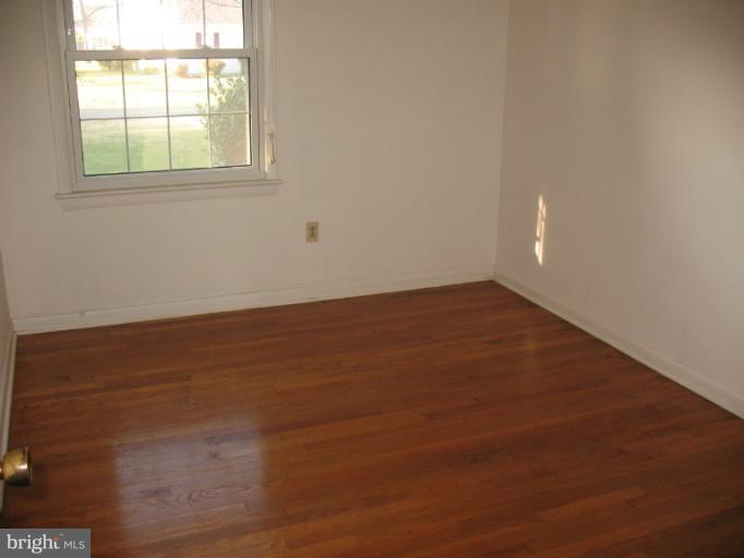16 Algonquin Road Cambridge, MD 21613 - Photo 10 of 29 Bedroom (Master)