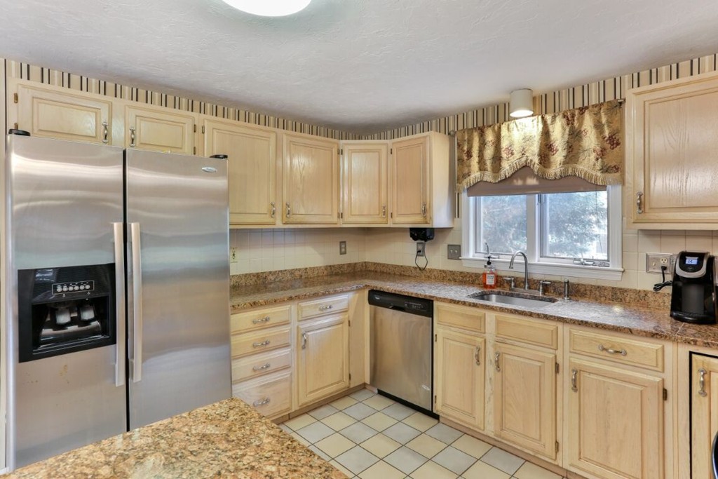 251 Trapelo Road Waltham, MA 02452 - Photo 5 of 30 Gallery Image 5
