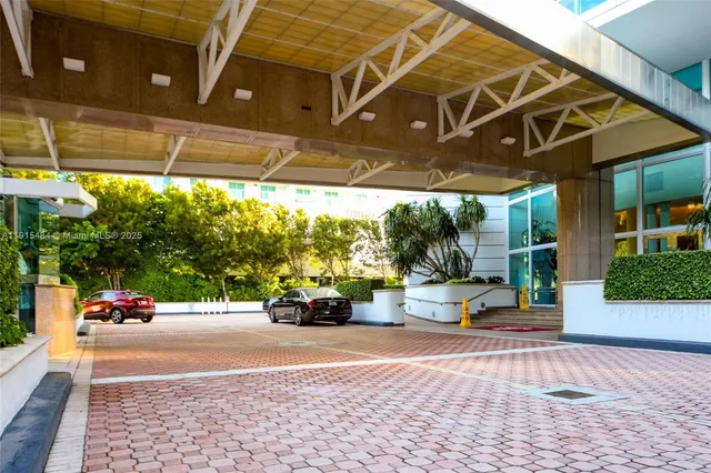 a view of a tennis court