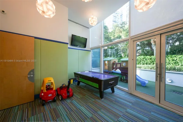 a view of tall buildings with a outdoor view