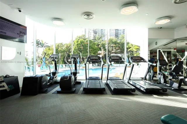 $14,400 | 2127 Brickell Avenue, Unit 2504, Miami, FL 33129