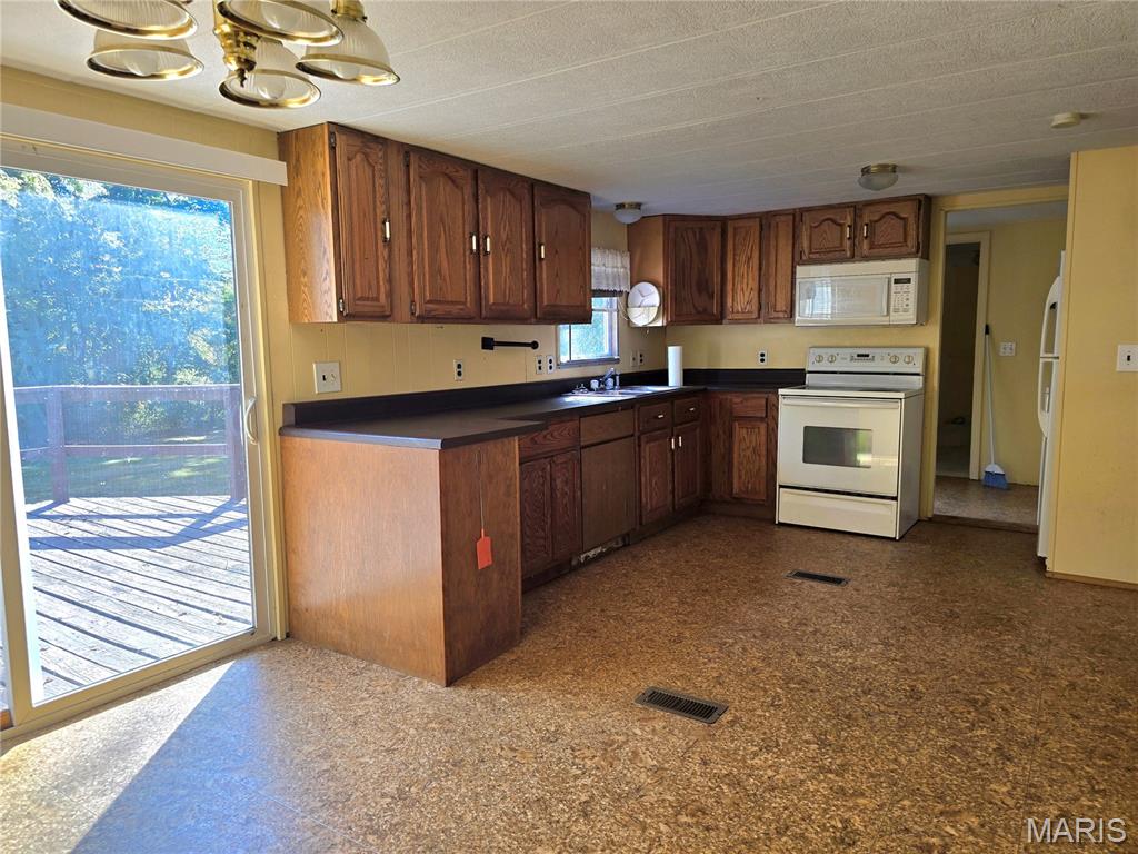 1910 Washington Street Taylor Springs, IL 62089 - Photo 14 of 33