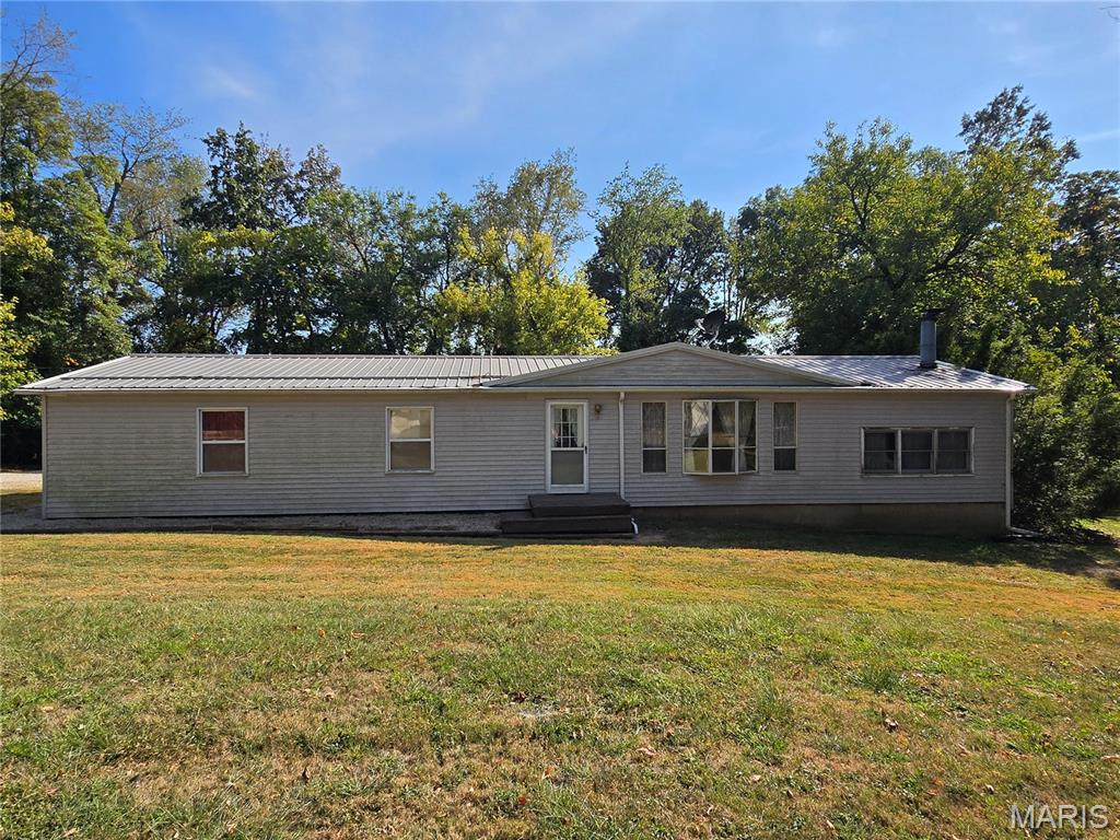 1910 Washington Street Taylor Springs, IL 62089 - Photo 2 of 33