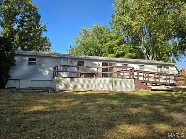 $40,000 | 1910 Washington Street, Taylor Springs, IL 62089