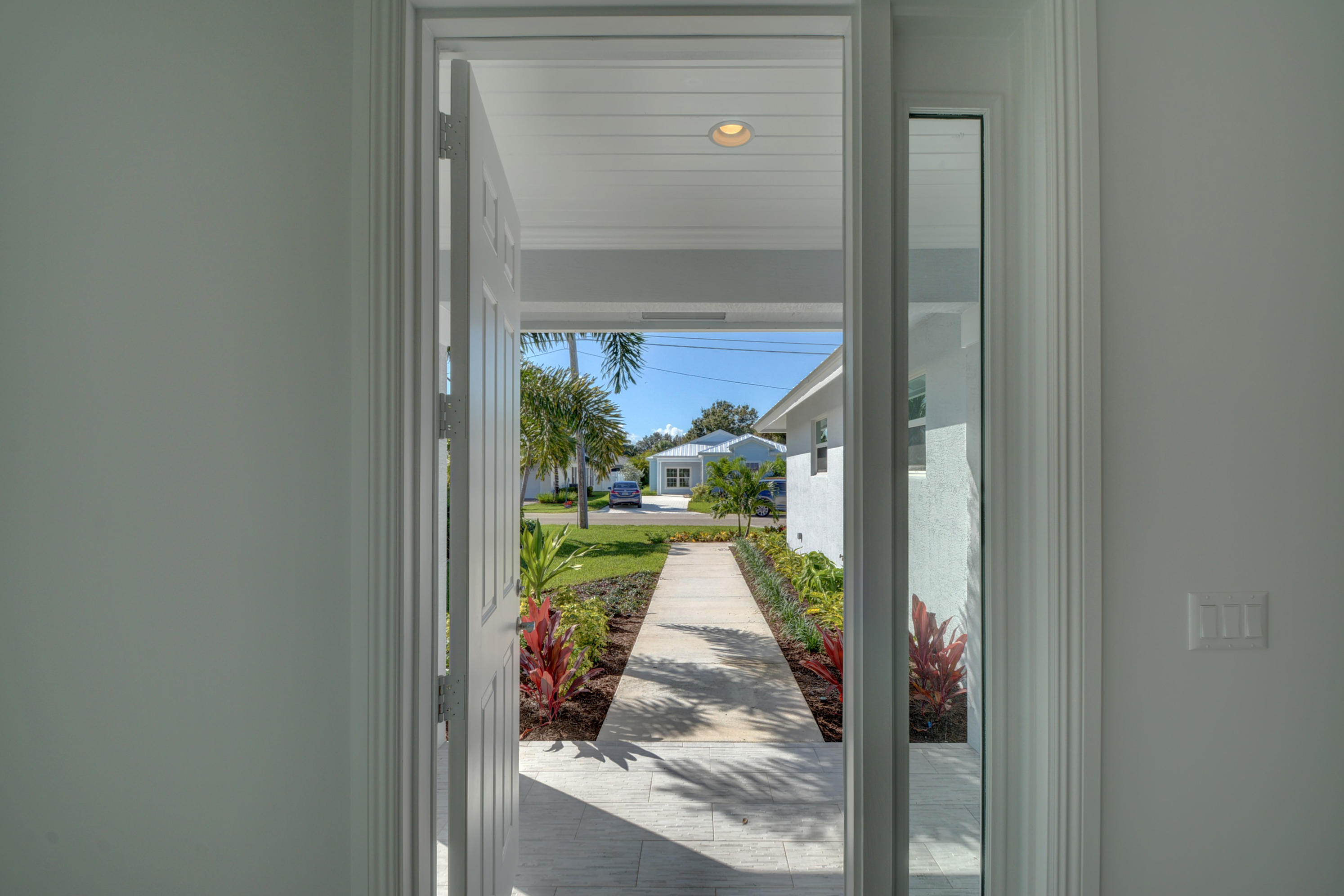17680 Cinquez Park Road East Jupiter, FL 33458 - Photo 5 of 29 Entrance View