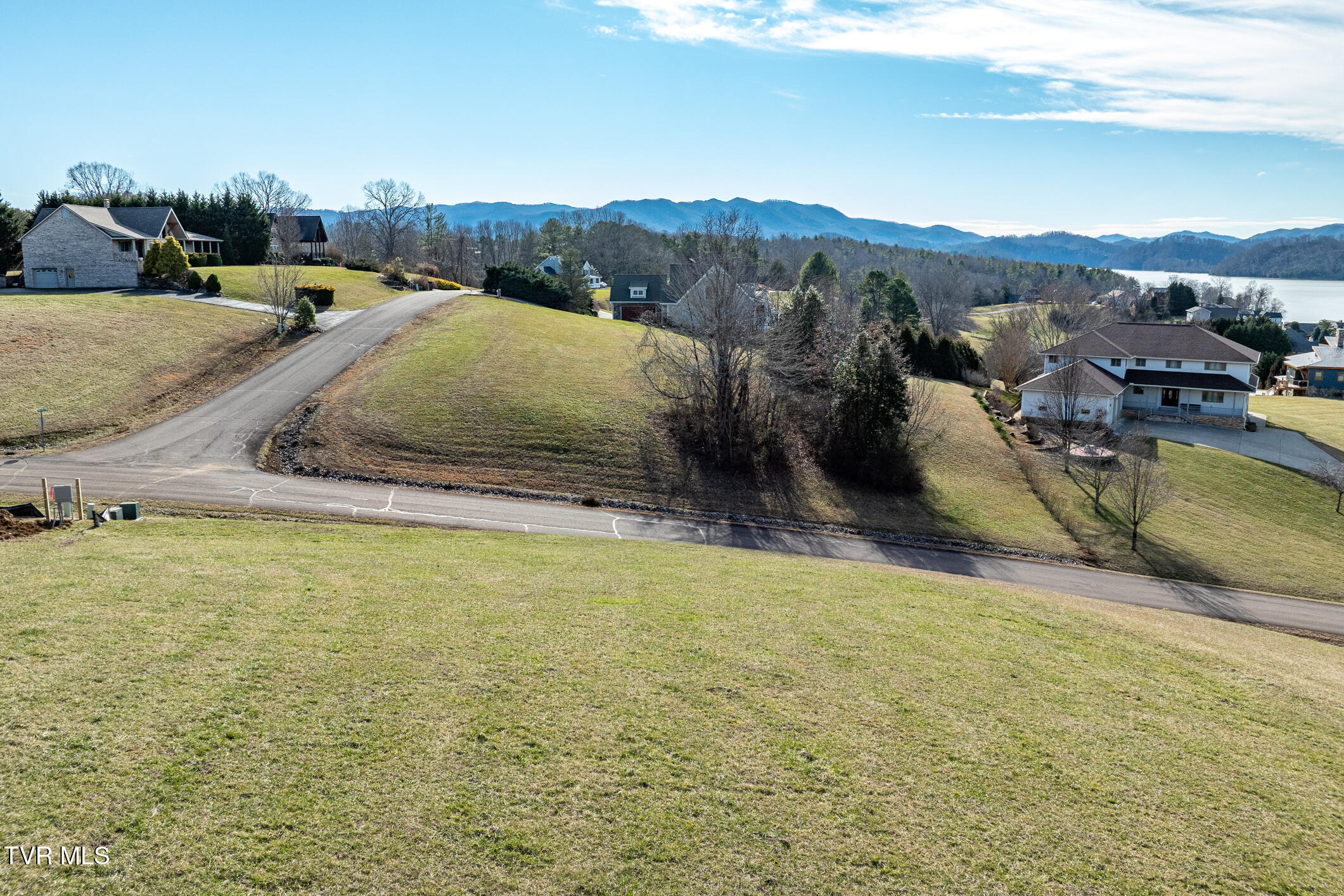 0 Deer Ridge Court, Unit 1 Butler, TN 37640 - Photo 20 of 34 TBD Harbor Point Rd (19 of 33)