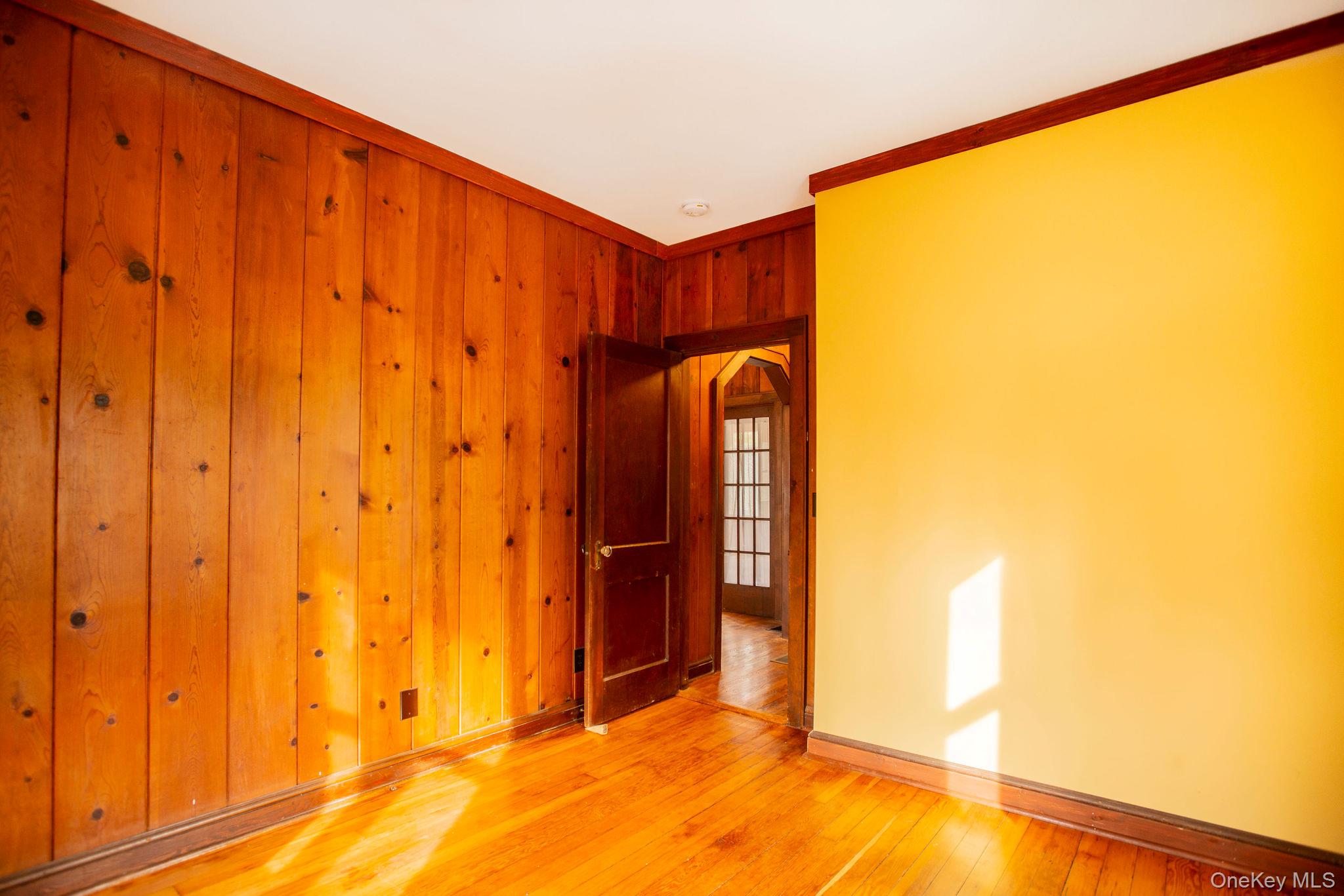 11 Locust Drive Cold Spring, NY 10516 - Photo 12 of 20 Spacious main bedroom.