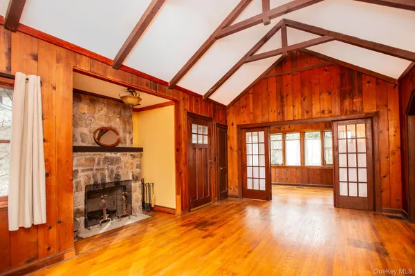 $3,995 | 11 Locust Drive, Cold Spring, NY 10516