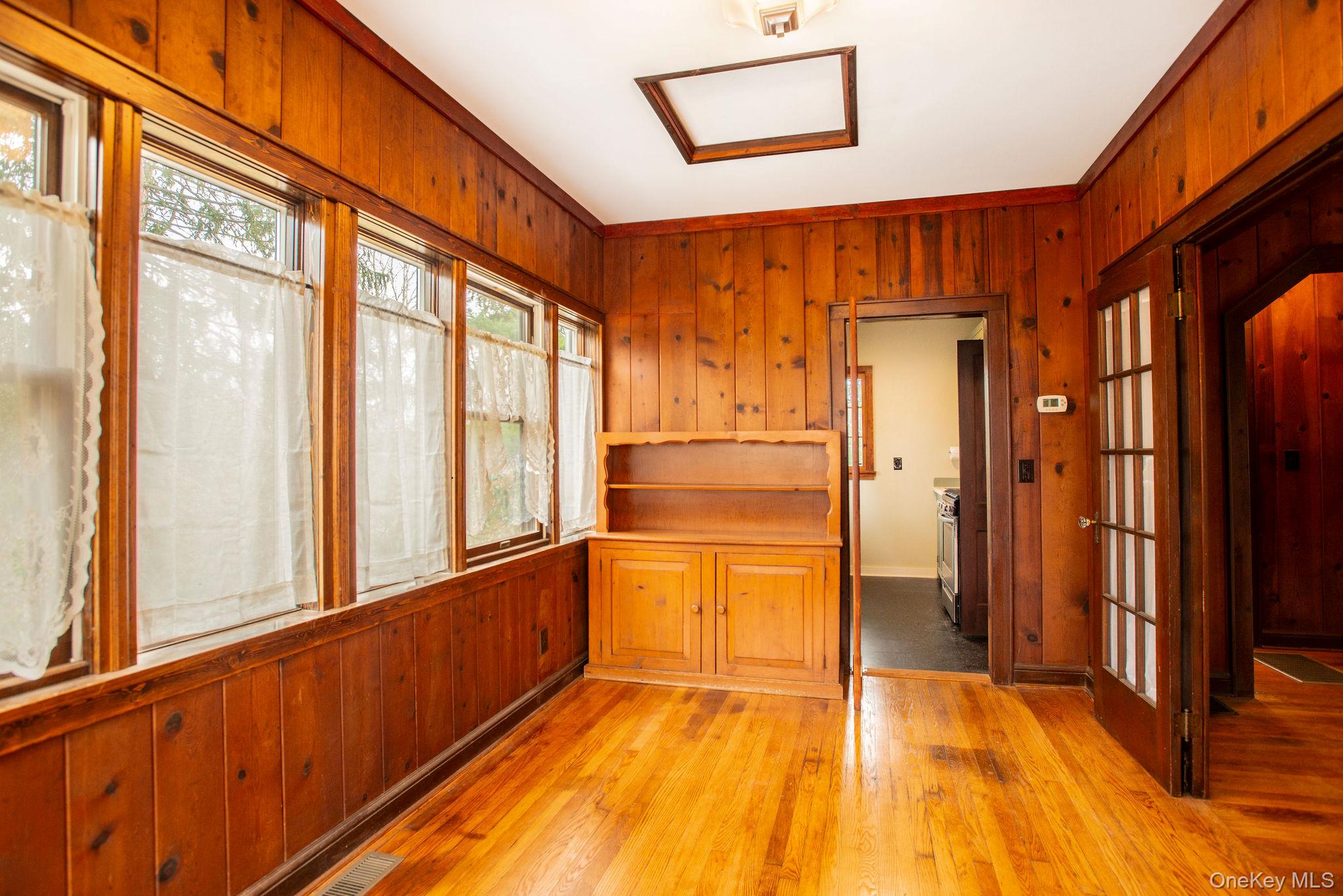 11 Locust Drive Cold Spring, NY 10516 - Photo 7 of 20 Sun-filled office / flex space.