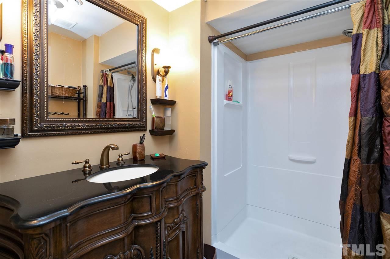 1308 Springlawn Court Raleigh, NC 27609 - Photo 17 of 30 Gallery Image 17