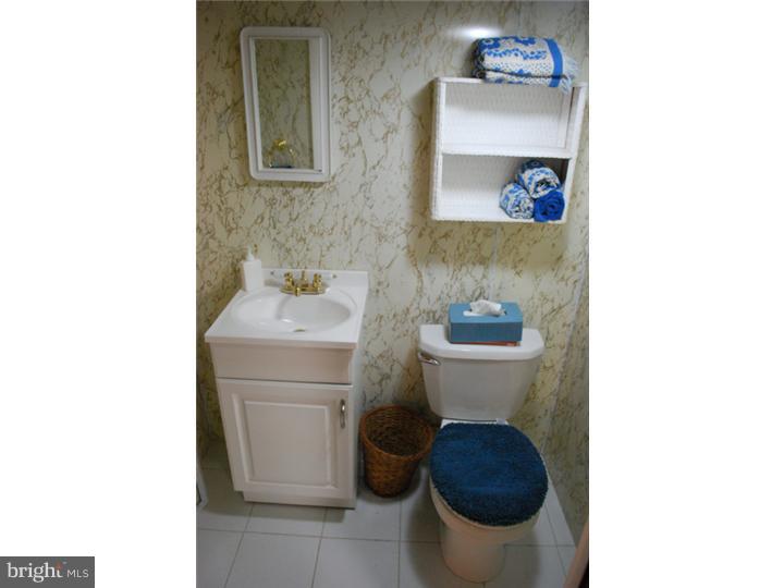 112 Morton Road Springfield, PA 19064 - Photo 15 of 17 Bathroom
