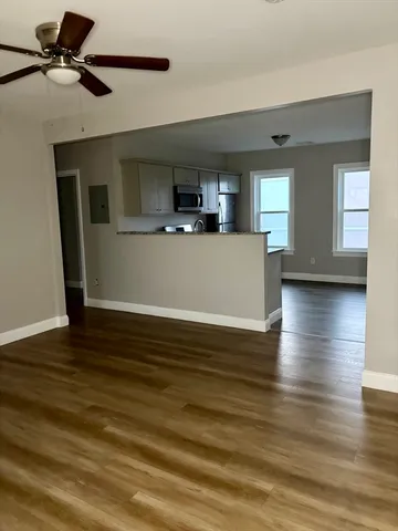 $2,400 | 325 Snell Street, Unit 3, Fall River, MA 02721