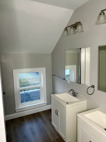 $2,400 | 325 Snell Street, Unit 3, Fall River, MA 02721