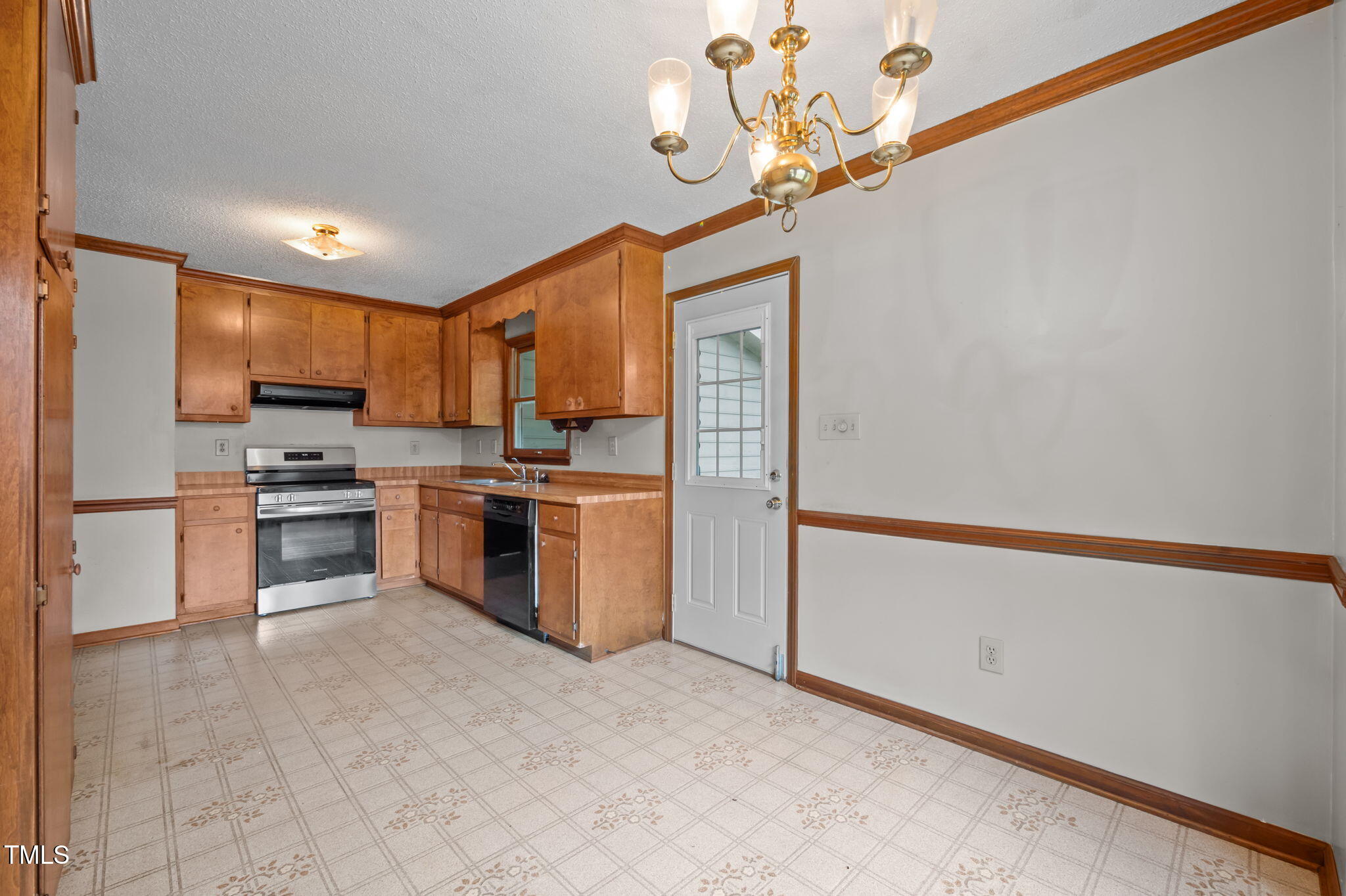 5721 Lake Elton Road Durham, NC 27713 - Photo 13 of 46 21-web-or-mls-P1081413