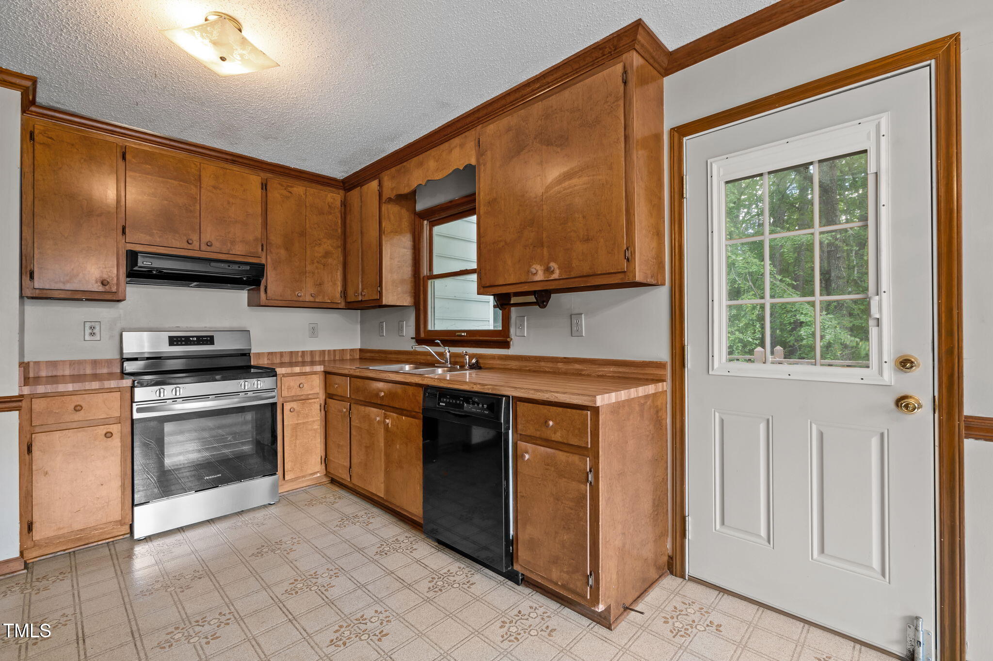 5721 Lake Elton Road Durham, NC 27713 - Photo 8 of 46 16-web-or-mls-P1081398