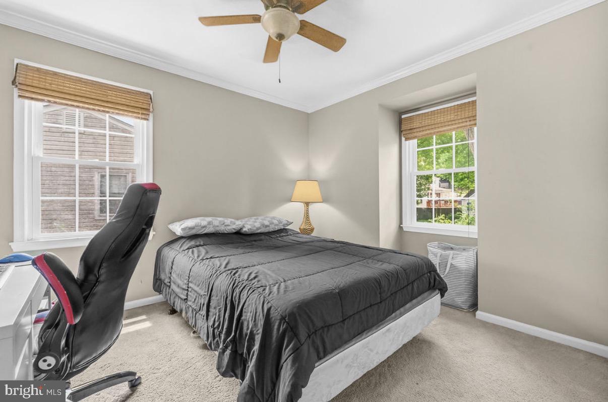 8853 Applecross Lane Springfield, VA 22153 - Photo 23 of 37