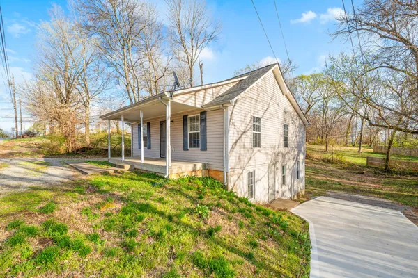 $695 | 208 Chapel Street, Unit B, Clarksville, TN 37042