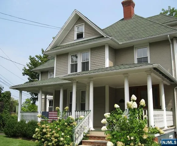 $2,000 | 143 Union Street, Unit G, Ridgewood, NJ 07450