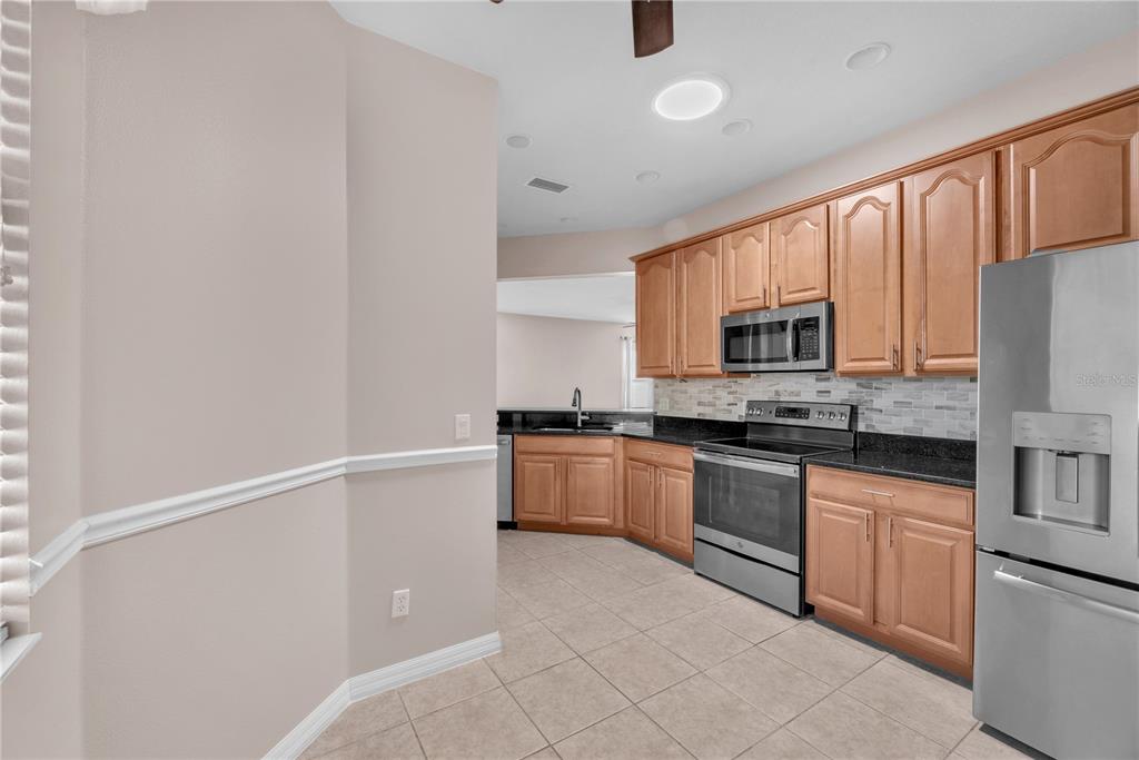 107 Shell Falls Drive Apollo Beach, FL 33572 - Photo 5 of 54