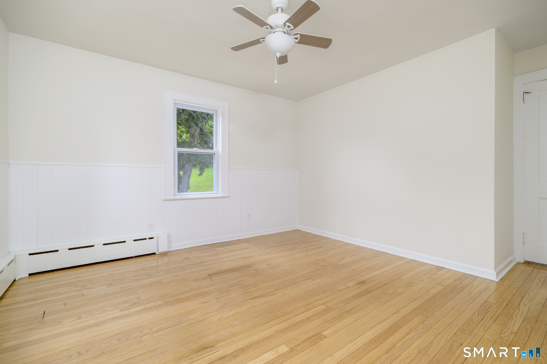 206 Ridgefield Avenue Bridgeport, CT 06610 - Photo 20 of 35