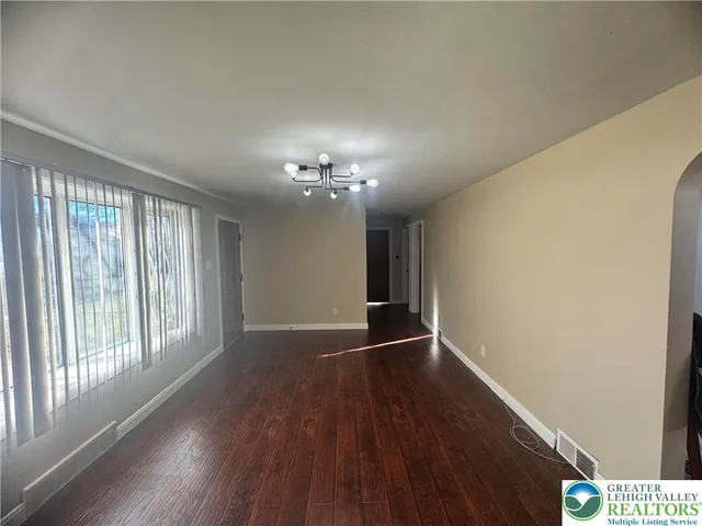 $2,100 | 1157 East Highland Street, Allentown, PA 18109