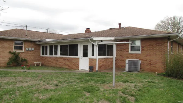 $229,900 | 113 North 2nd Avenue, Princeton, IN 47670