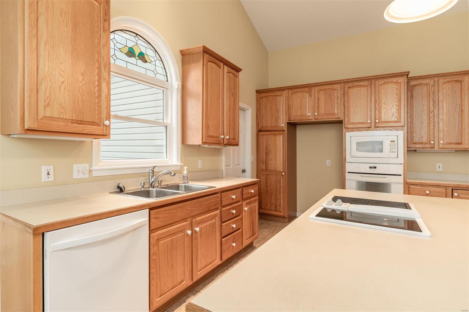 4985 Ambs Road St. Louis, MO 63128 - Photo 6 of 43 Gallery Image 6