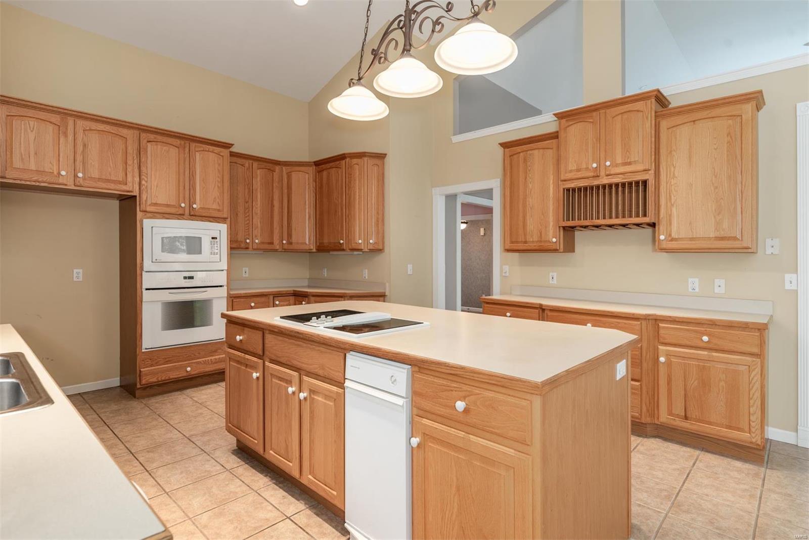 4985 Ambs Road St. Louis, MO 63128 - Photo 8 of 43 Gallery Image 8