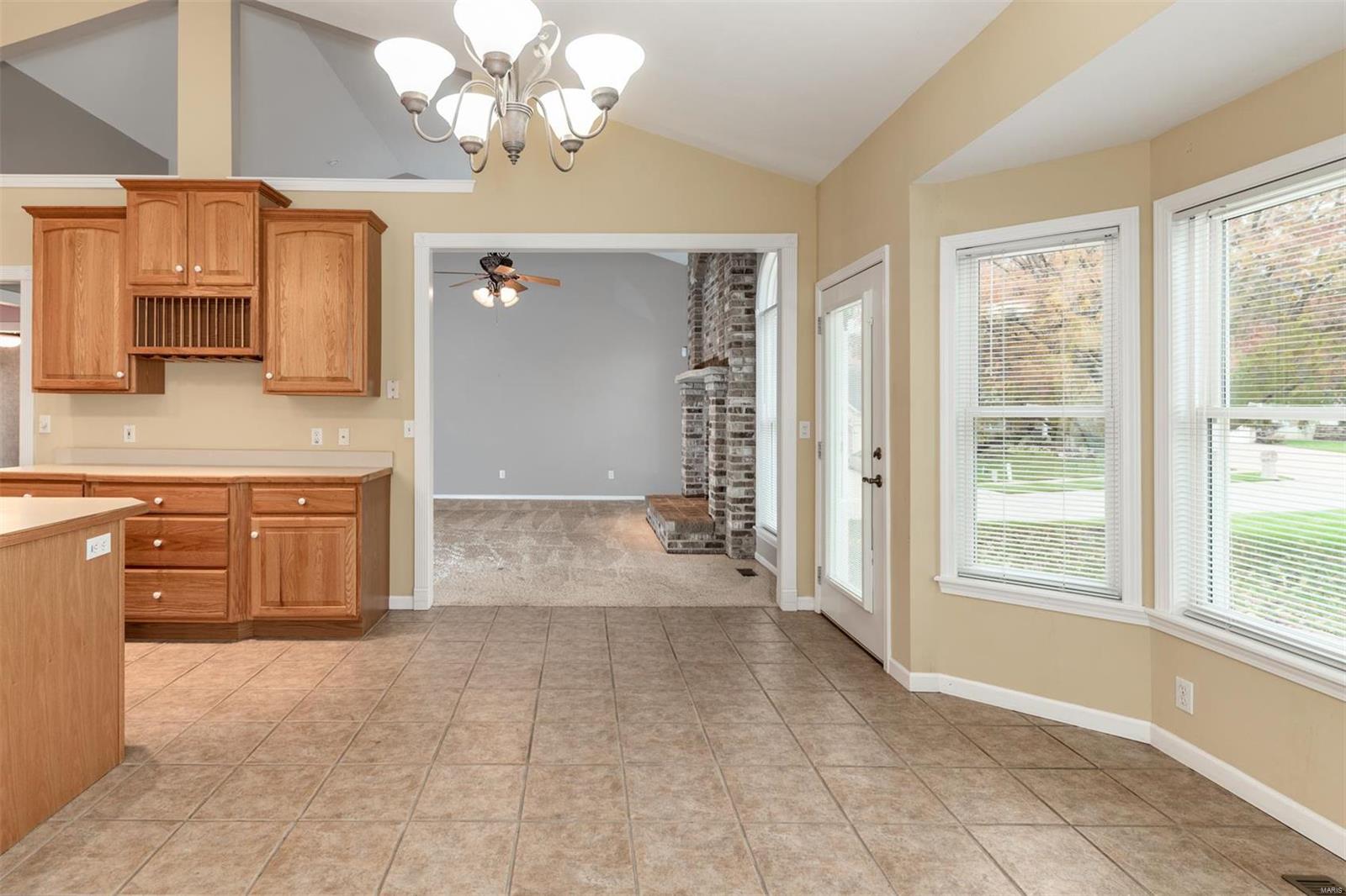 4985 Ambs Road St. Louis, MO 63128 - Photo 9 of 43 Gallery Image 9