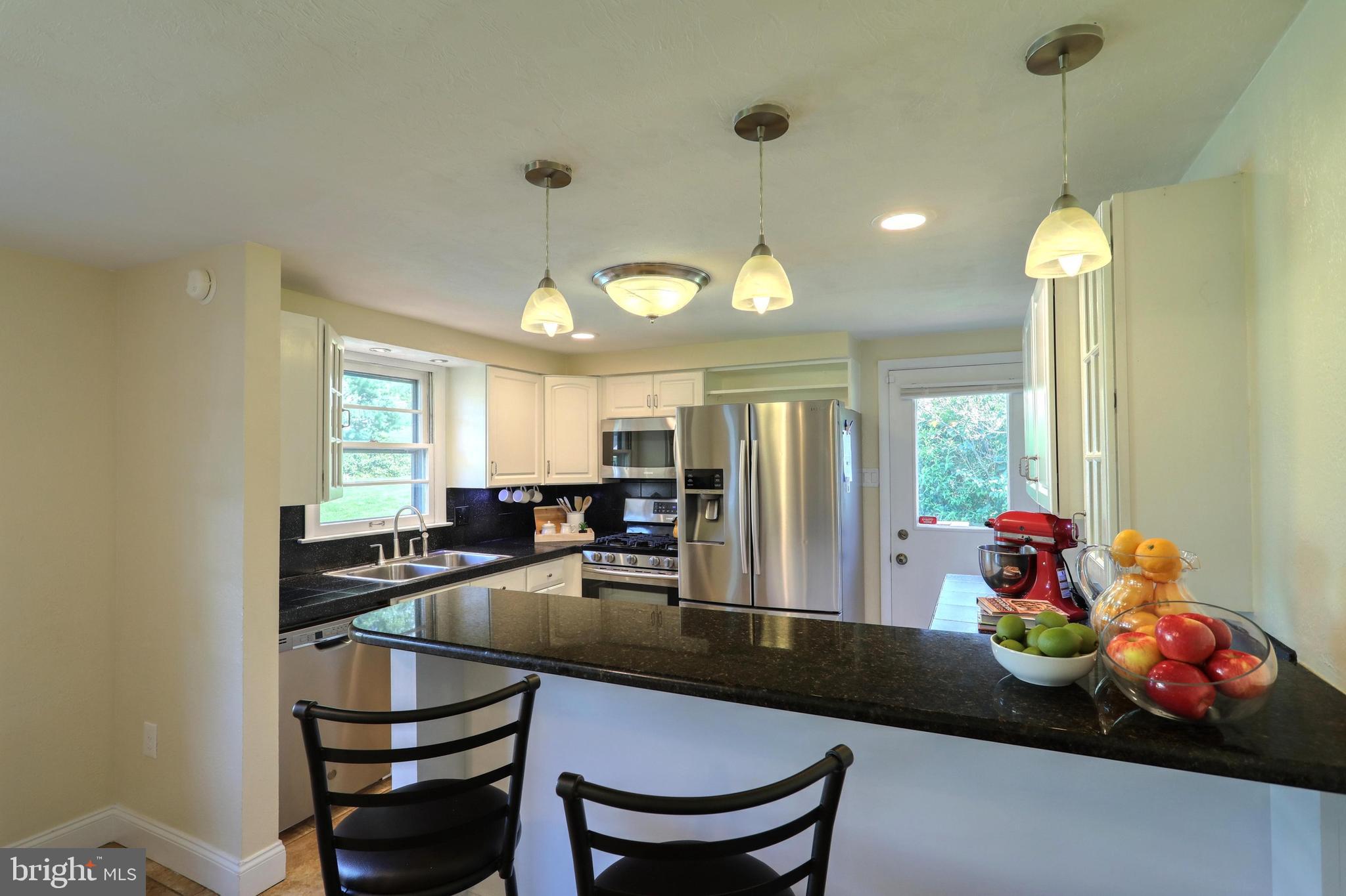 2427 Pine Grove Road York, PA 17403 - Photo 11 of 34 GRANITE BREAKFAST BAR
