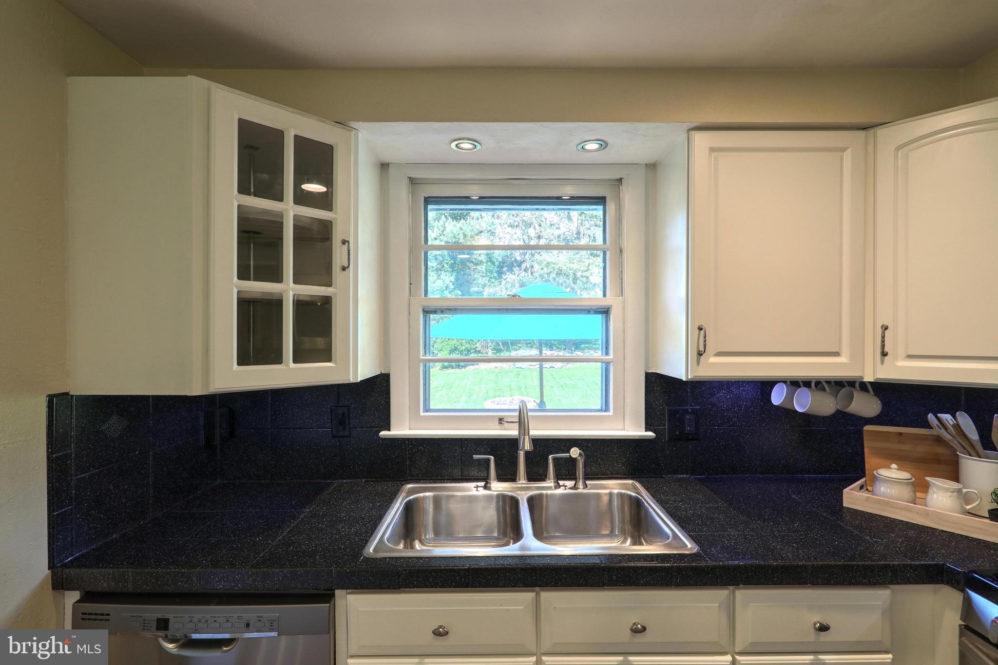 2427 Pine Grove Road York, PA 17403 - Photo 14 of 34 DEEP DOUBLE SINKS