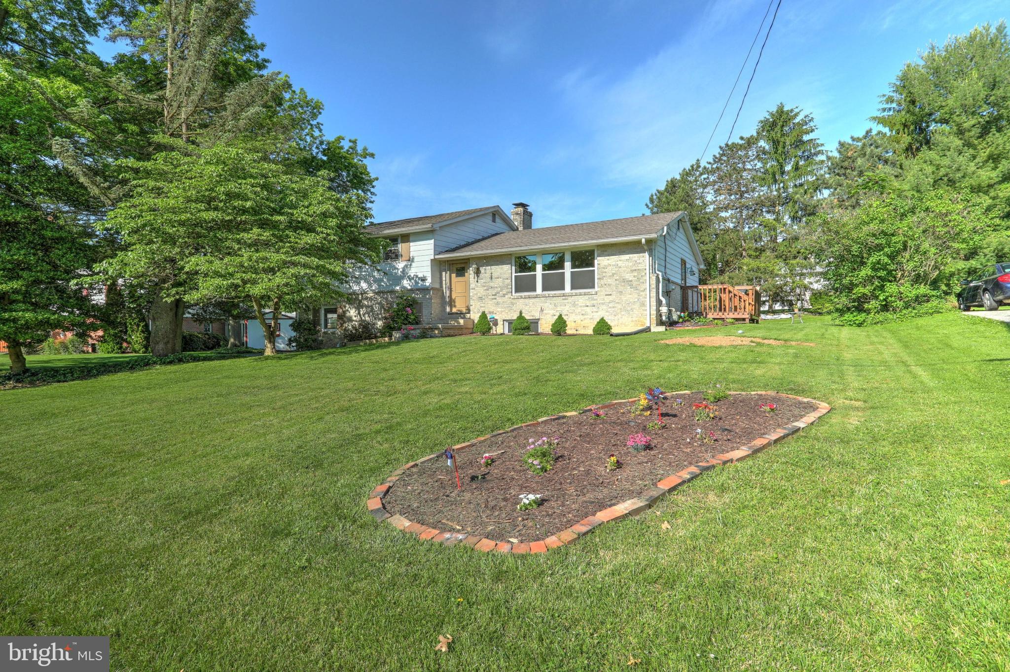 2427 Pine Grove Road York, PA 17403 - Photo 34 of 34 FRONT LAWN