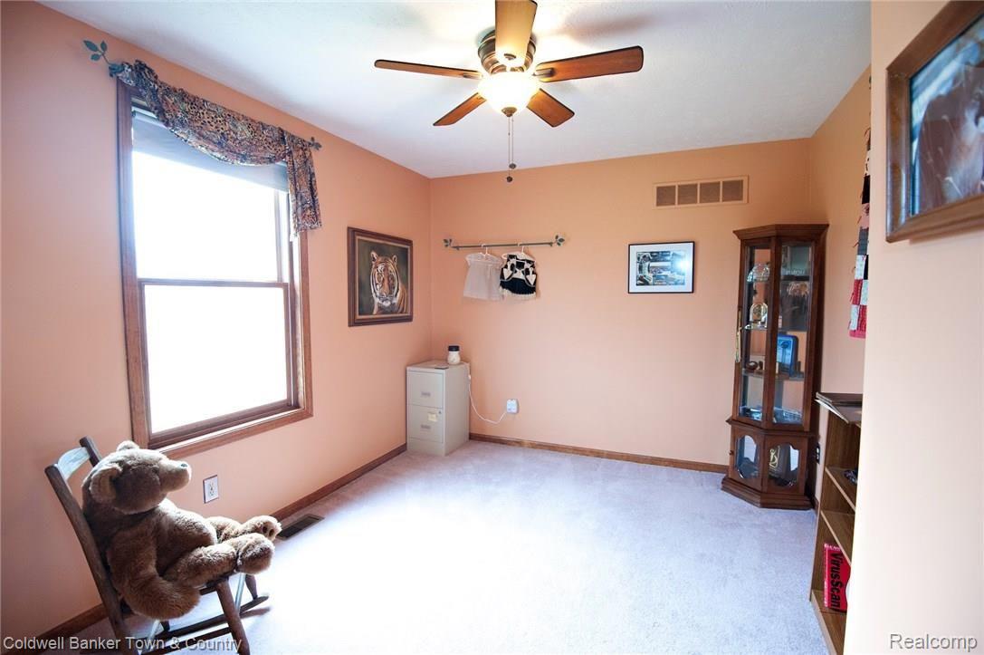 5100 Byron Road Howell, MI 48855 - Photo 19 of 58 image.jpg