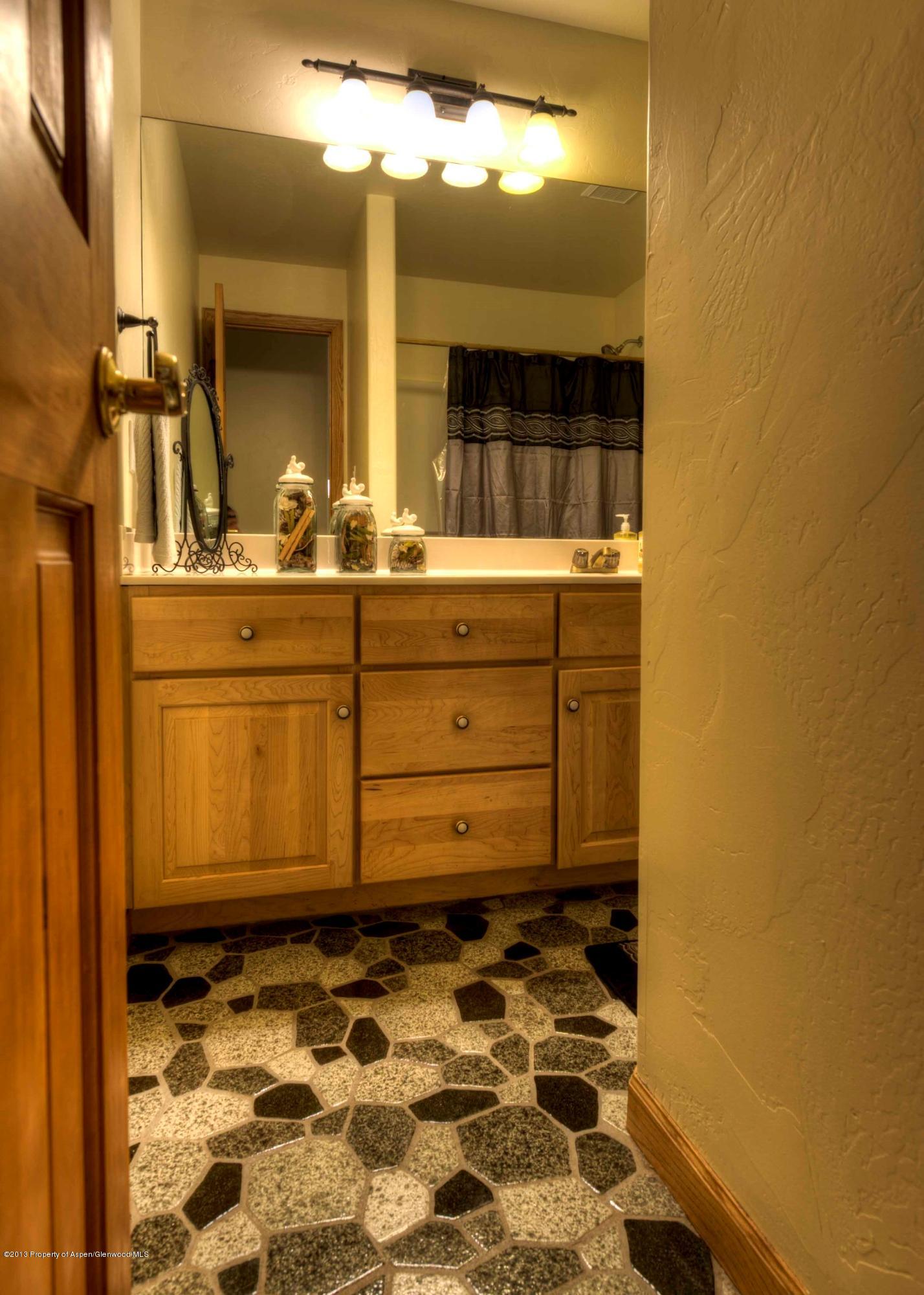 375 Oak Run Road Carbondale, CO 81623 - Photo 11 of 23 star6_9